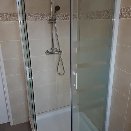 Truite Fario, Fish And Semesterbostad Lanzac